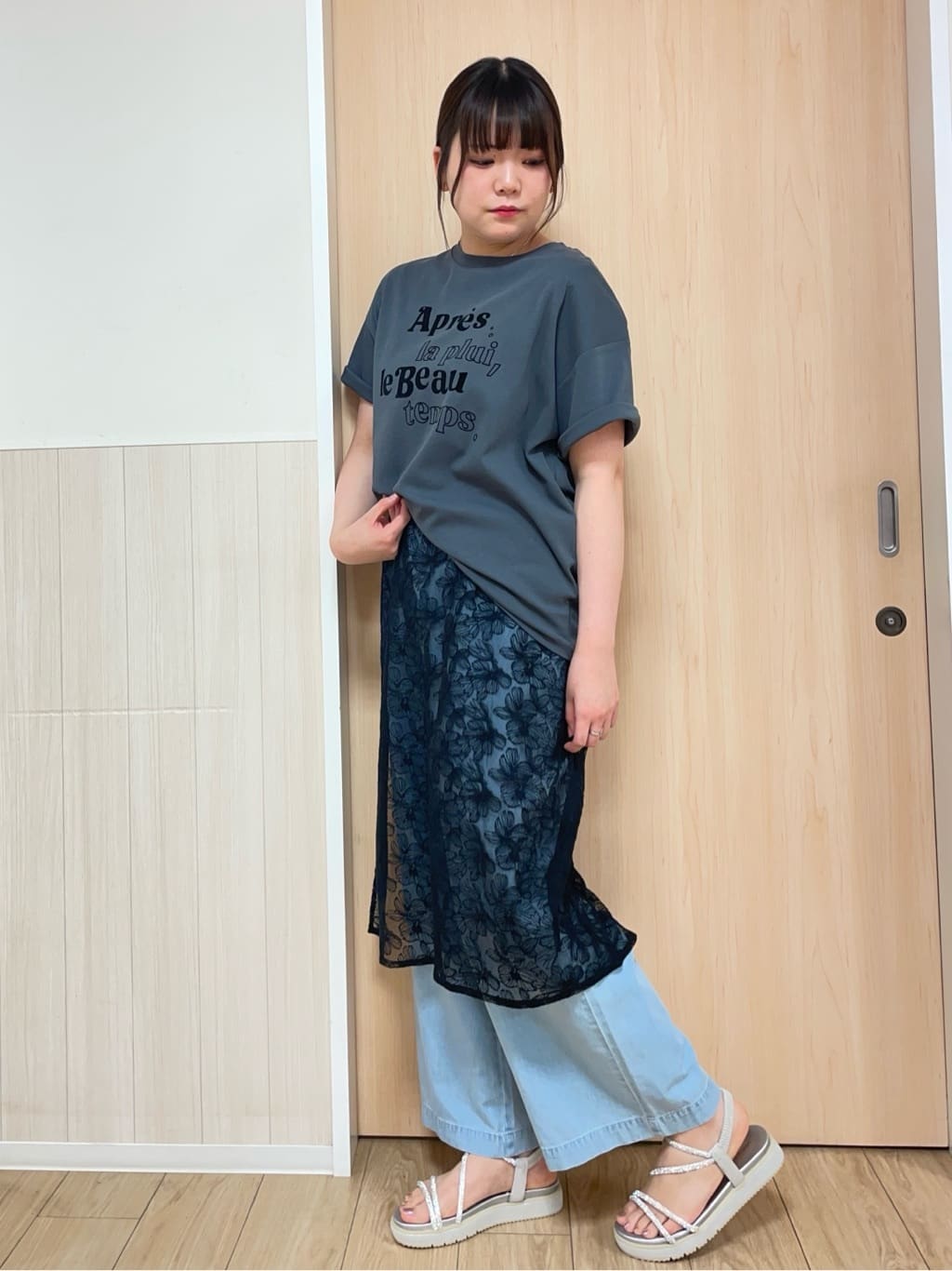nanaseさんの「SHOO･LA･RUE｜◆【洗える】チュール刺繍ラップスカート」を使ったコーディネート