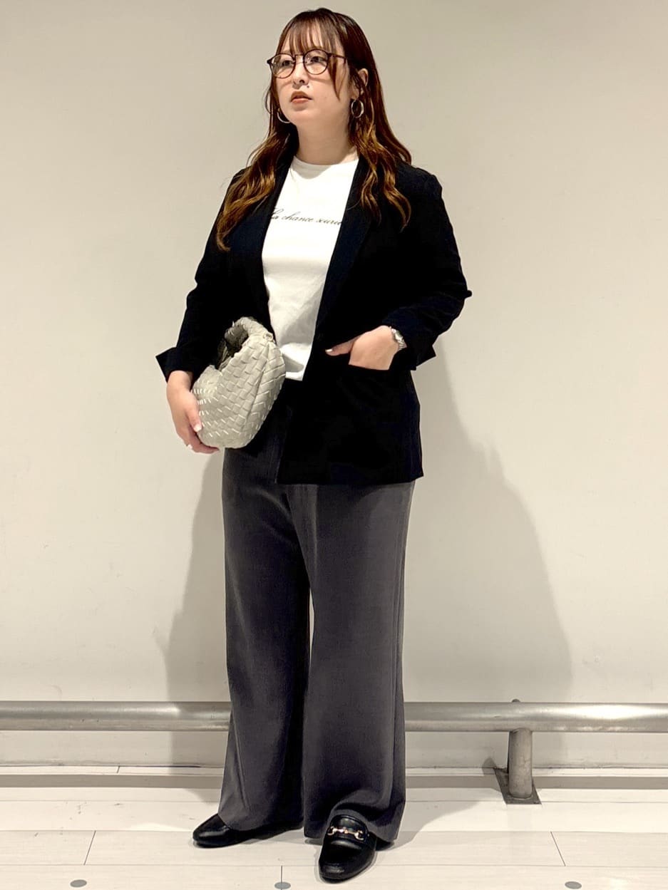 nakamuraさんの「Reflect｜◆【マシンウォッシュ可】ロゴTシャツ」を使ったコーディネート