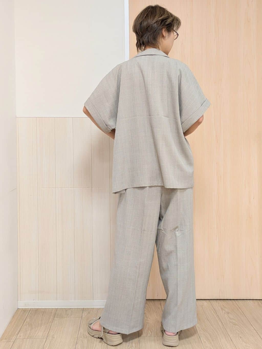 YuAさんの「SHOO･LA･RUE｜◆【高レビュー】スポーティで上品 大人のためのテープスポサン」を使ったコーディネート