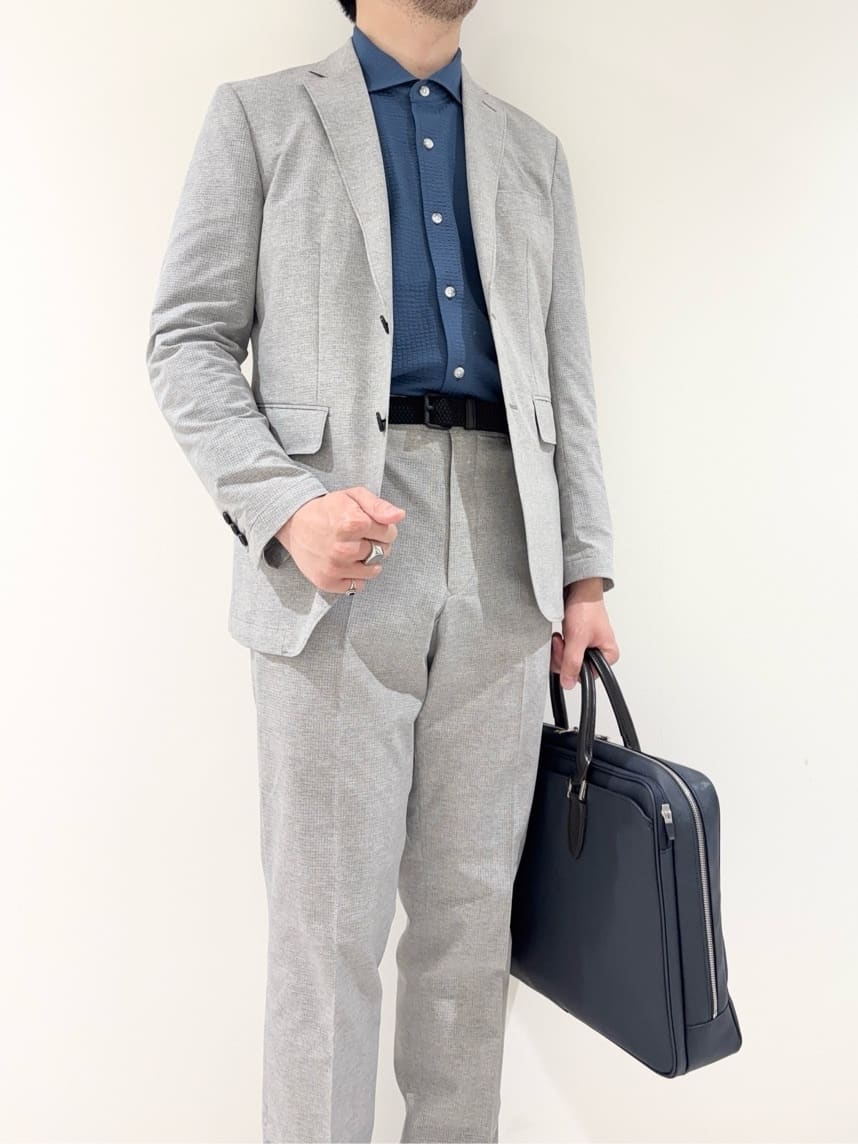 及川さんの「TAKEO KIKUCHI｜【抗菌防臭】COOL DOTS（R）ドビープリント ジャケット」を使ったコーディネート