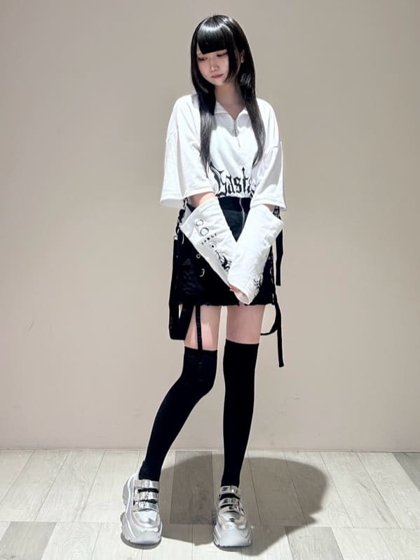 しおりんさんの「ESPERANZA｜3本ベルト厚底メッシュスニーカー」を使ったコーディネート