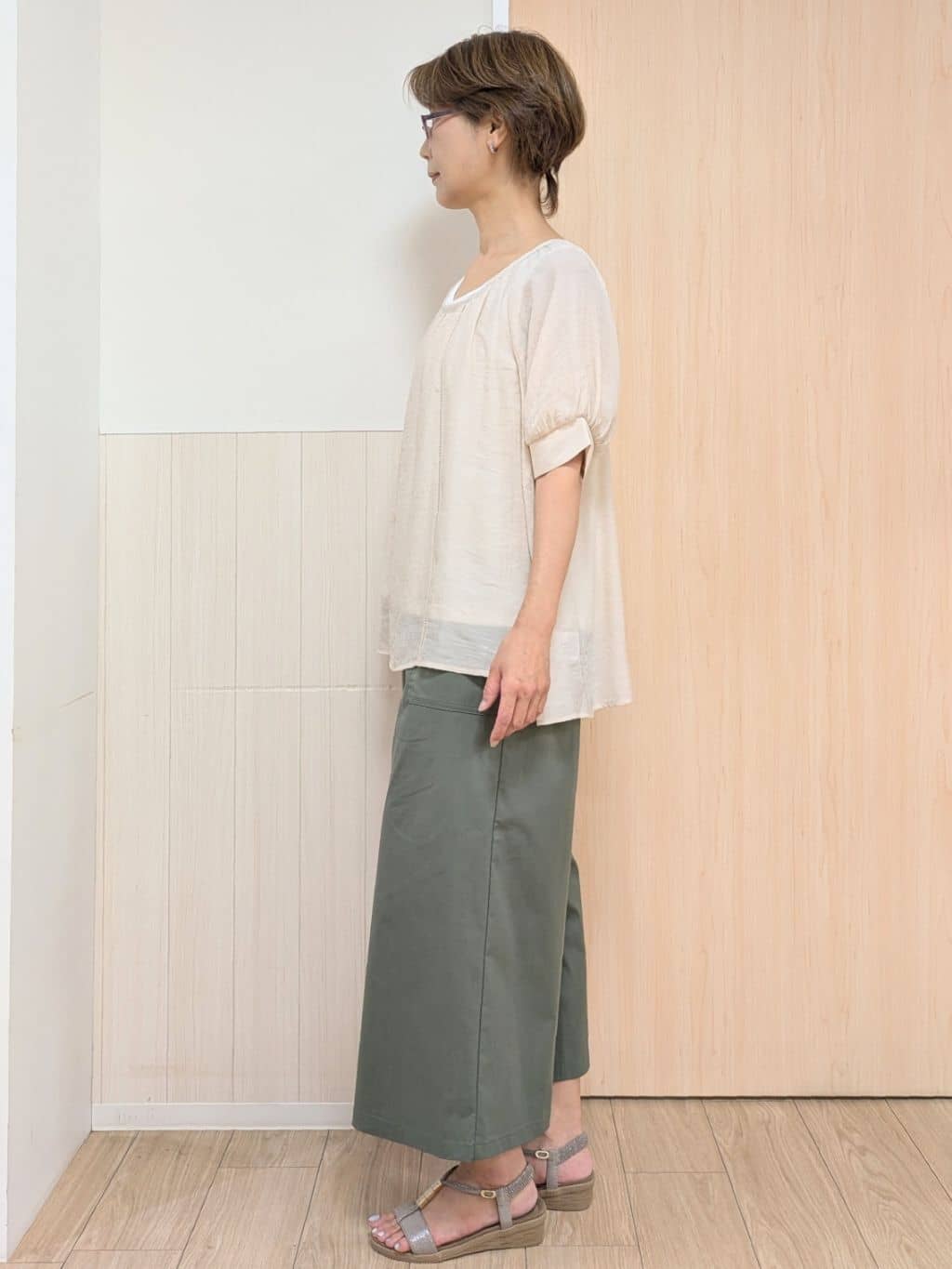 YuAさんの「SHOO･LA･RUE｜◆ビジューYストラップサンダル」を使ったコーディネート