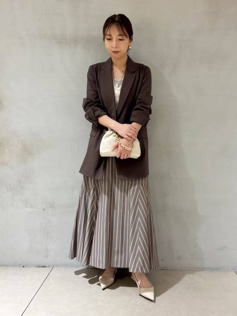 tomoさんの「UNTITLED｜◆【セットアップ可能／オンオフ】ラミー混 ダブルブレストジャケット」を使ったコーディネート