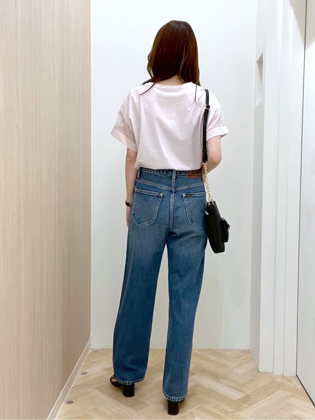  おまつさんの「grove｜【Lee&times;grove別注】STRAIGHT DENIM PANTS」を使ったコーディネート
