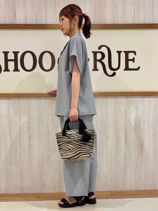 みきぽんさんの「SHOO･LA･RUE｜◆【洗える/S-LL】シアーネックがこなれ見え リブタンクトップ」を使ったコーディネート