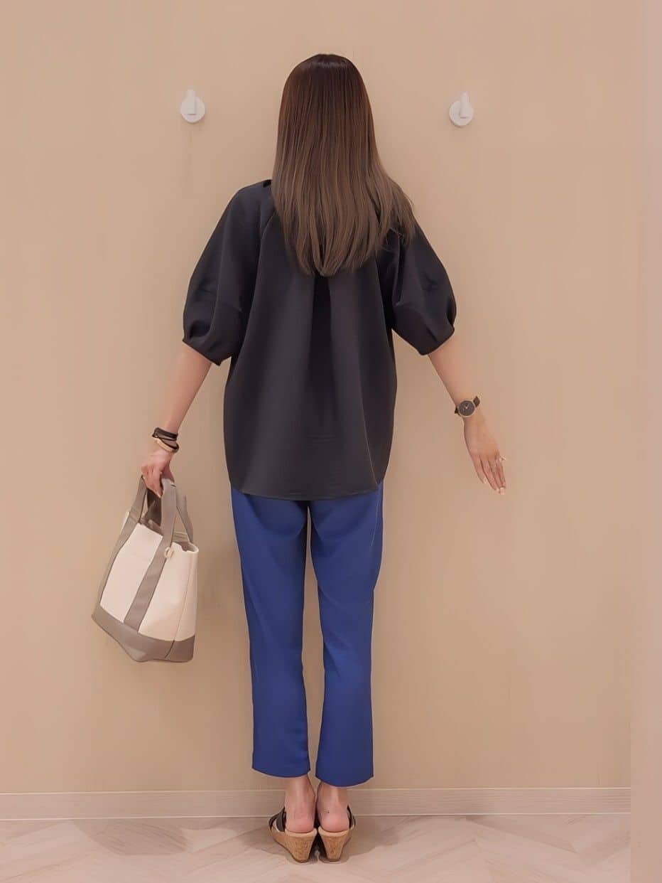 asadaさんの「SHOO･LA･RUE｜◆【S-LL/体型カバー】後ろ姿もきれい見え バックプリーツジレ」を使ったコーディネート