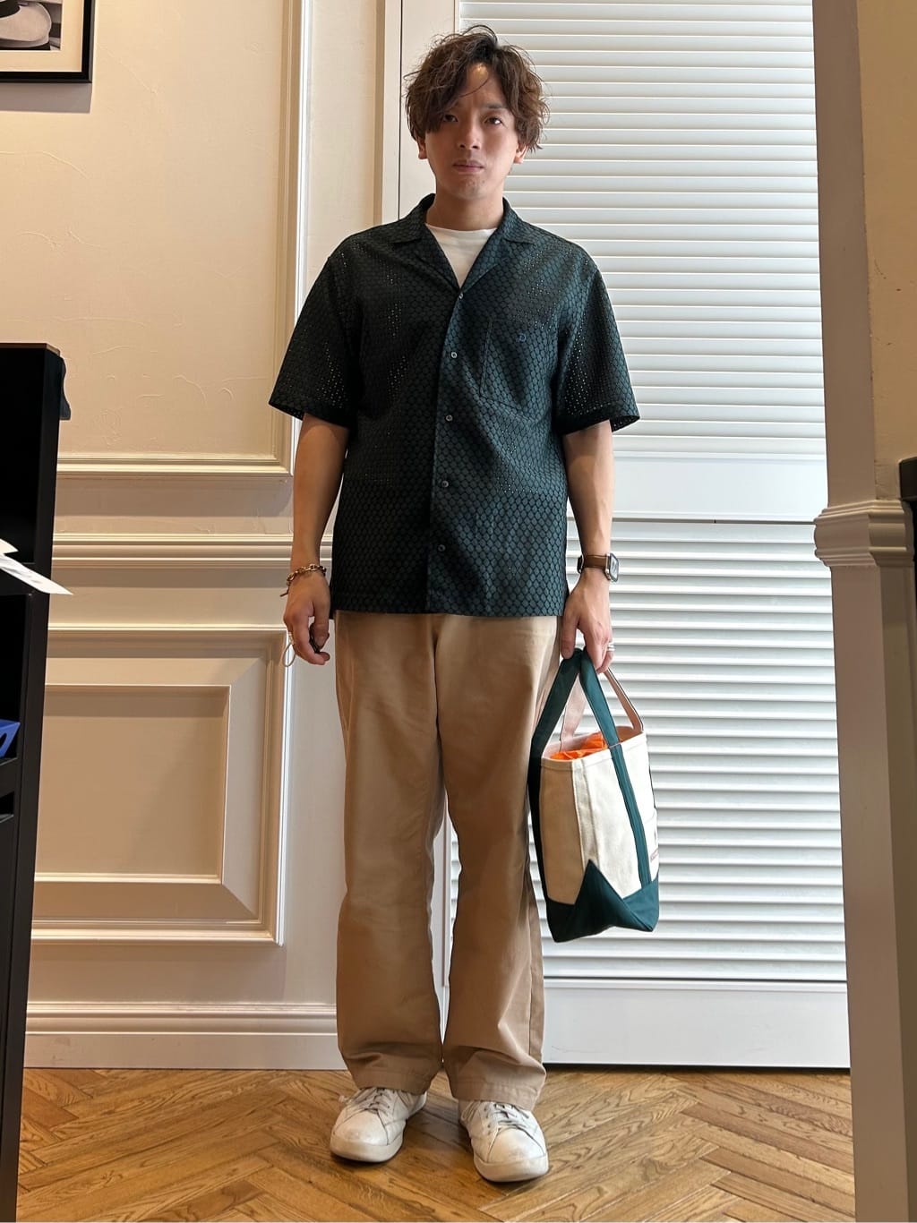 須田　慎二郎さんの「DRESSTERIOR｜」を使ったコーディネート