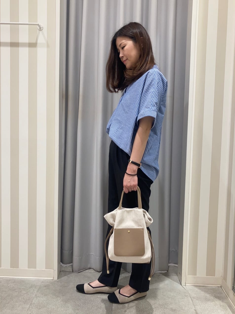 𝐂𝐡𝐢𝐢 &hearts;(ちー)さんの「SHOO･LA･RUE｜◆【高レビュー/洗える/UV/吸水速乾】洗濯後しわになりにくいリネンブレンドドルマンシャツ」を使ったコーディネート