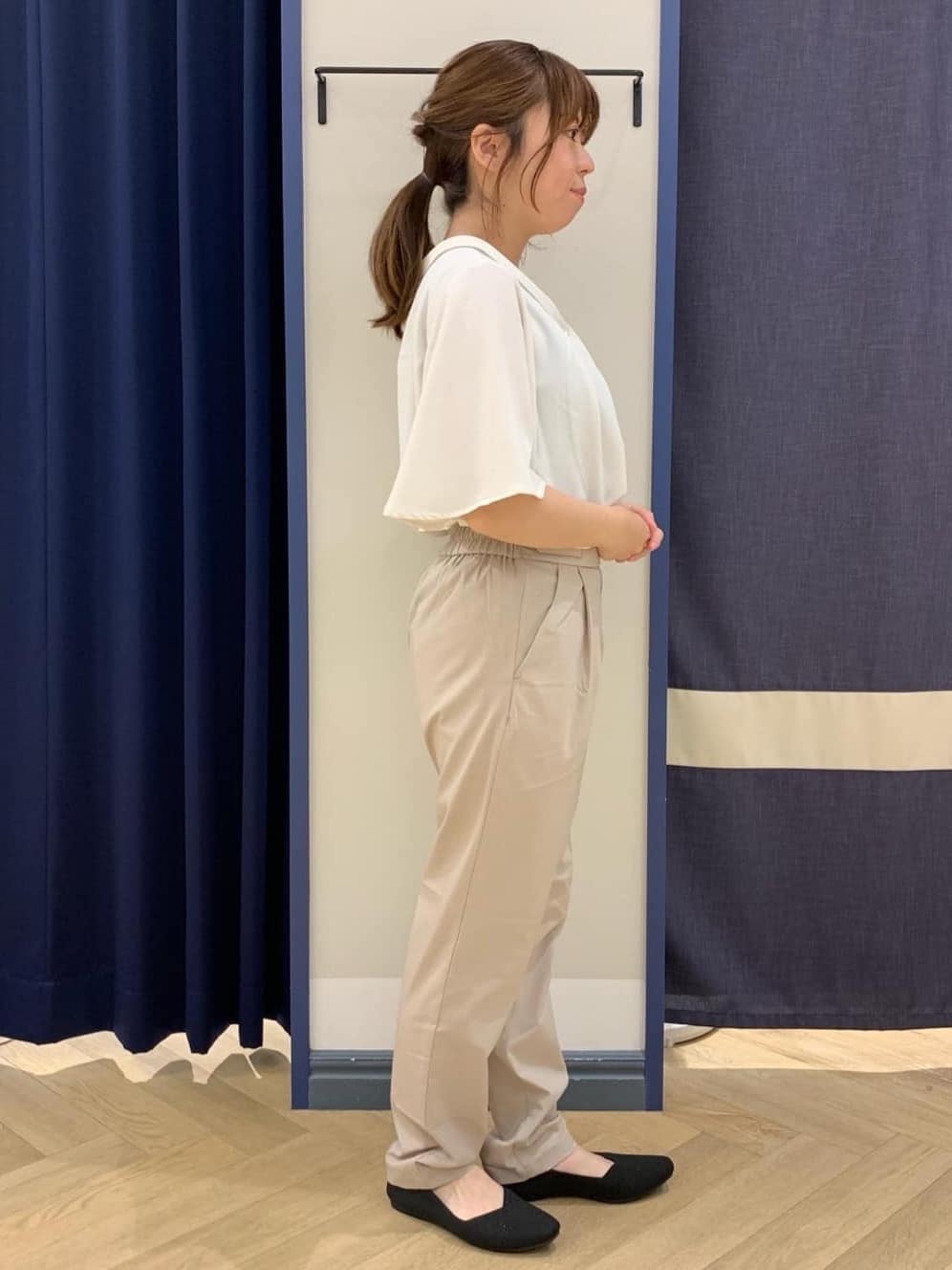 mokaさんの「grove｜【冷感】サマーハイパーストレッチテーパードパンツ」を使ったコーディネート