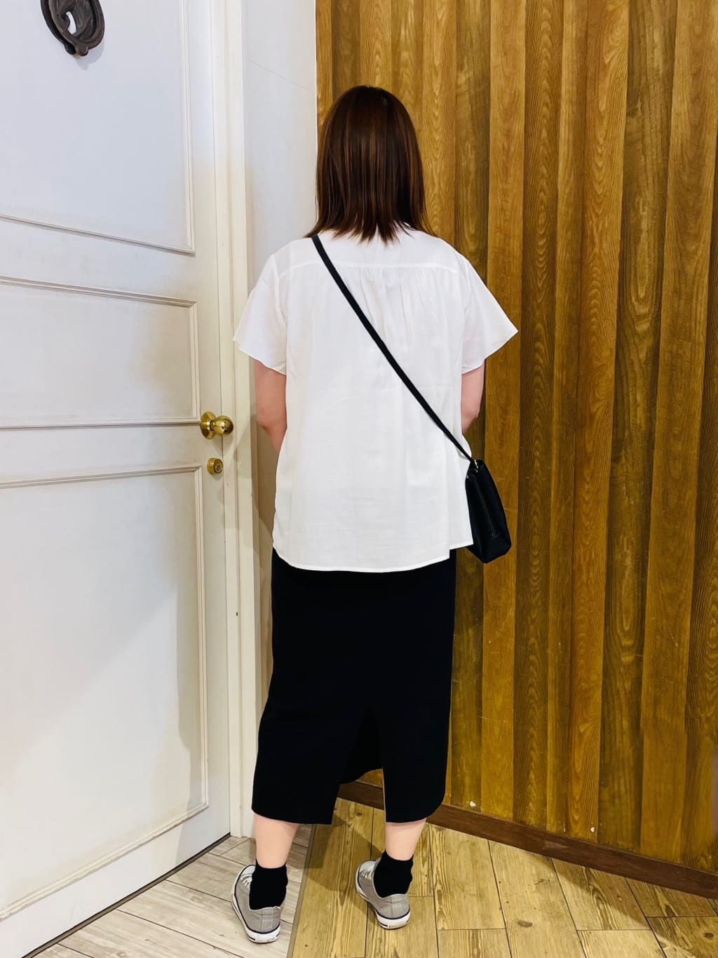 ちえさんの「SHOO･LA･RUE｜◆【洗える/S-LL】ふわりシルエットが涼しげ フロントボタンブラウス」を使ったコーディネート