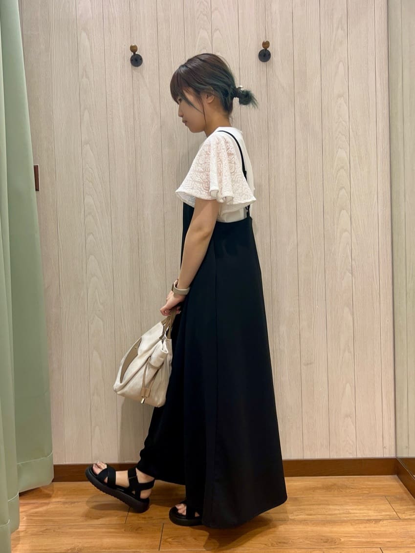 すずさんの「SHOO･LA･RUE｜◆女性らしさ溢れる　フレアキャミワンピース」を使ったコーディネート