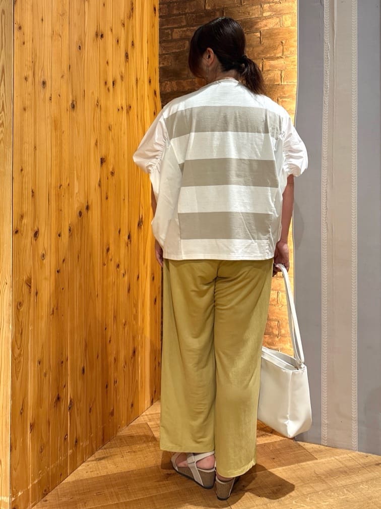 ゆかぴさんの「SHOO･LA･RUE｜◆ふわりシルエットが新しい ワイドピッチボーダートップス」を使ったコーディネート
