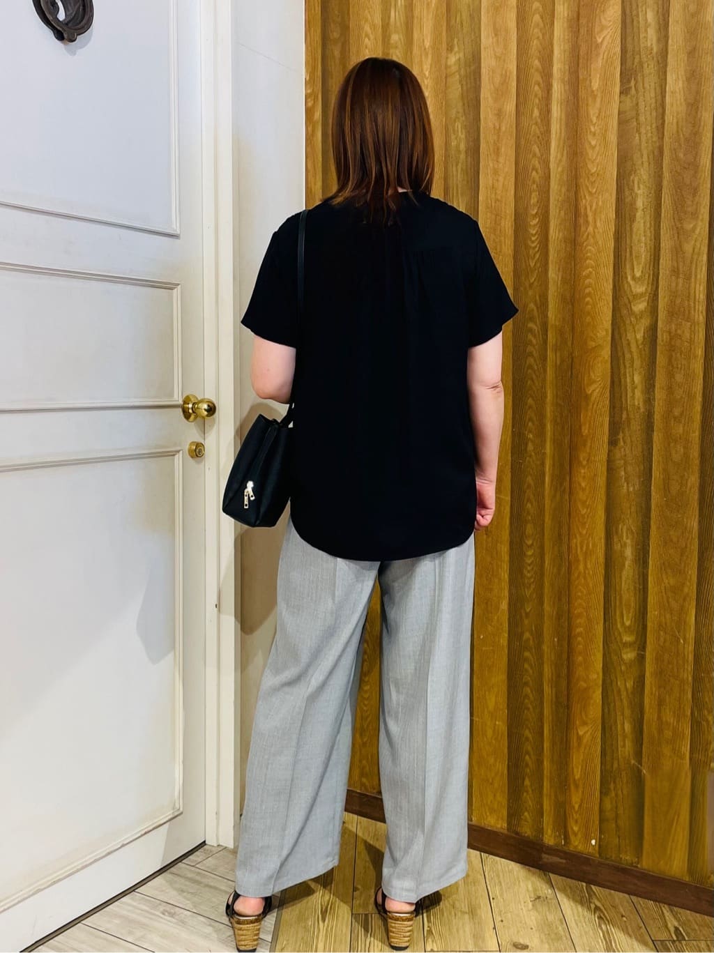 ちえさんの「SHOO･LA･RUE｜◆【洗える/S-LL】ふわりシルエットが涼しげ フロントボタンブラウス」を使ったコーディネート