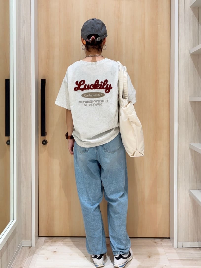 ｓａｔｏｍｉさんの「SHOO･LA･RUE｜」を使ったコーディネート