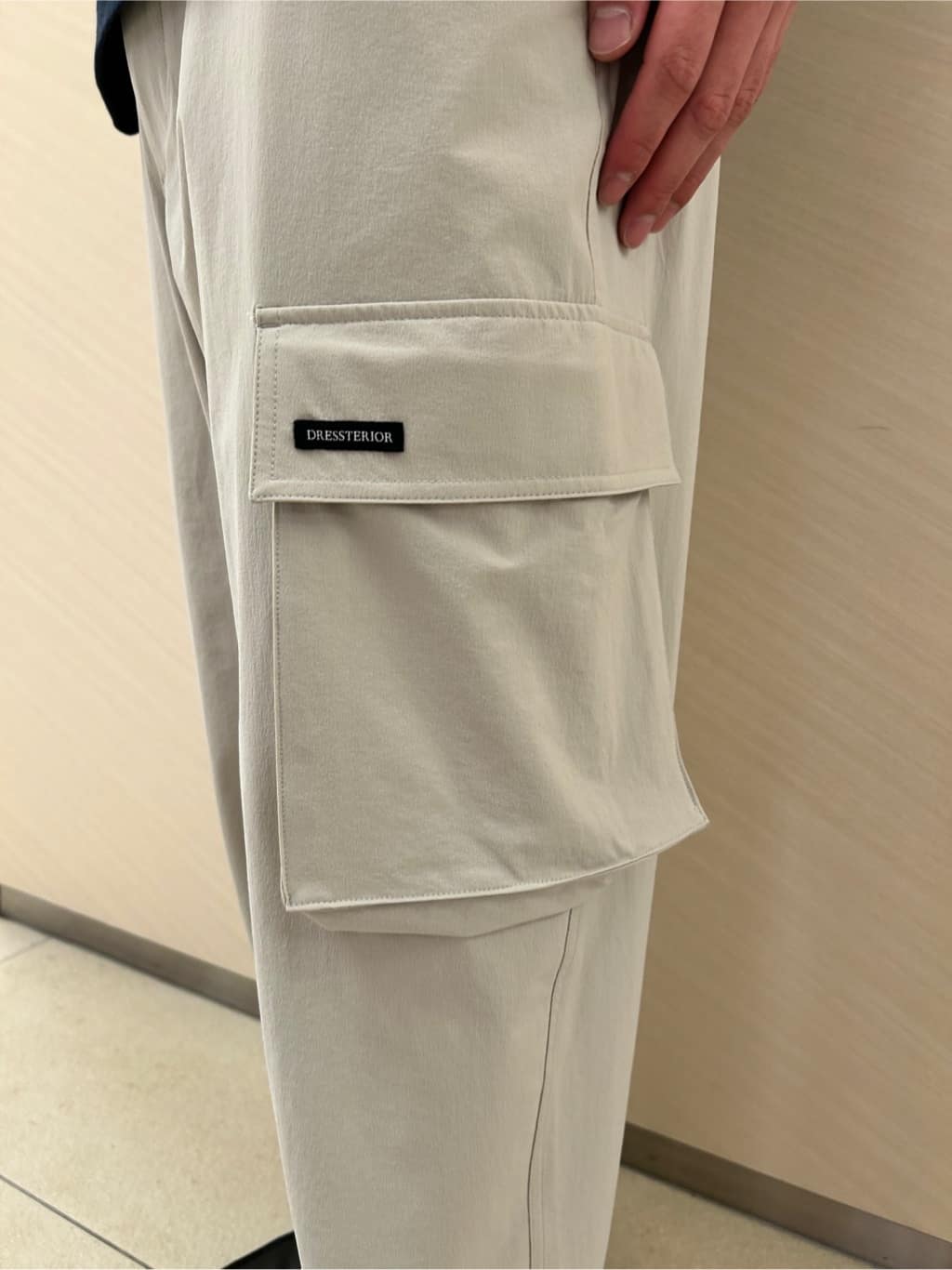 千葉亮太さんの「DRESSTERIOR｜◆【セットアップ可】2WAYストレッチ ワイドカーゴパンツ」を使ったコーディネート