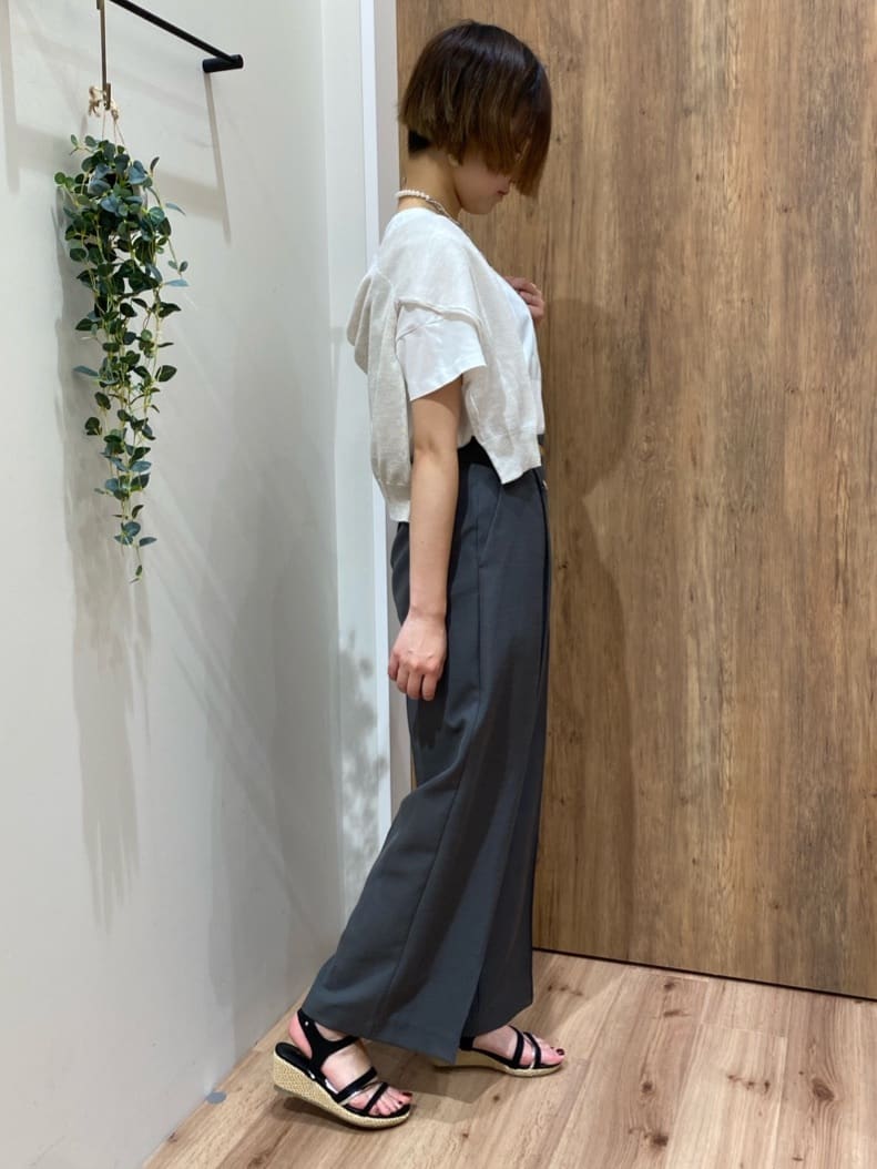 まなしぃさんの「grove｜【雑誌掲載】洗えるシアーカーディガン」を使ったコーディネート