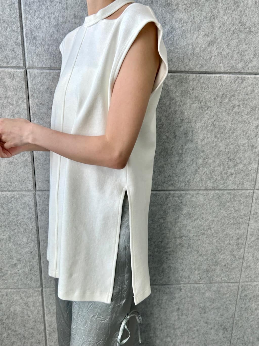 harunaさんの「CODE A｜pile cutout tee」を使ったコーディネート