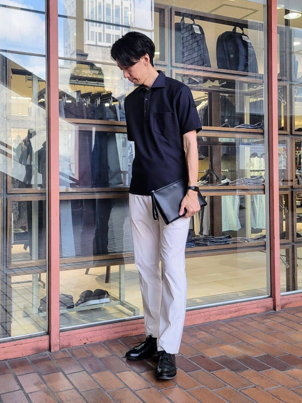 piroyaさんの「TAKEO KIKUCHI｜【ベーシック】レザー クラッチバッグ」を使ったコーディネート