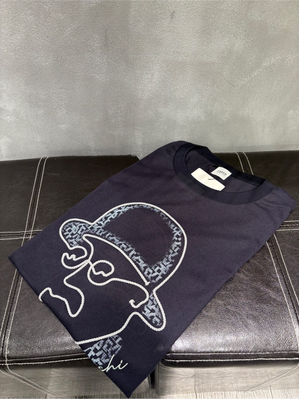 s___sさんの「TAKEO KIKUCHI｜◆【Sサイズ～】フェイスロープ刺繍 天竺Tシャツ」を使ったコーディネート