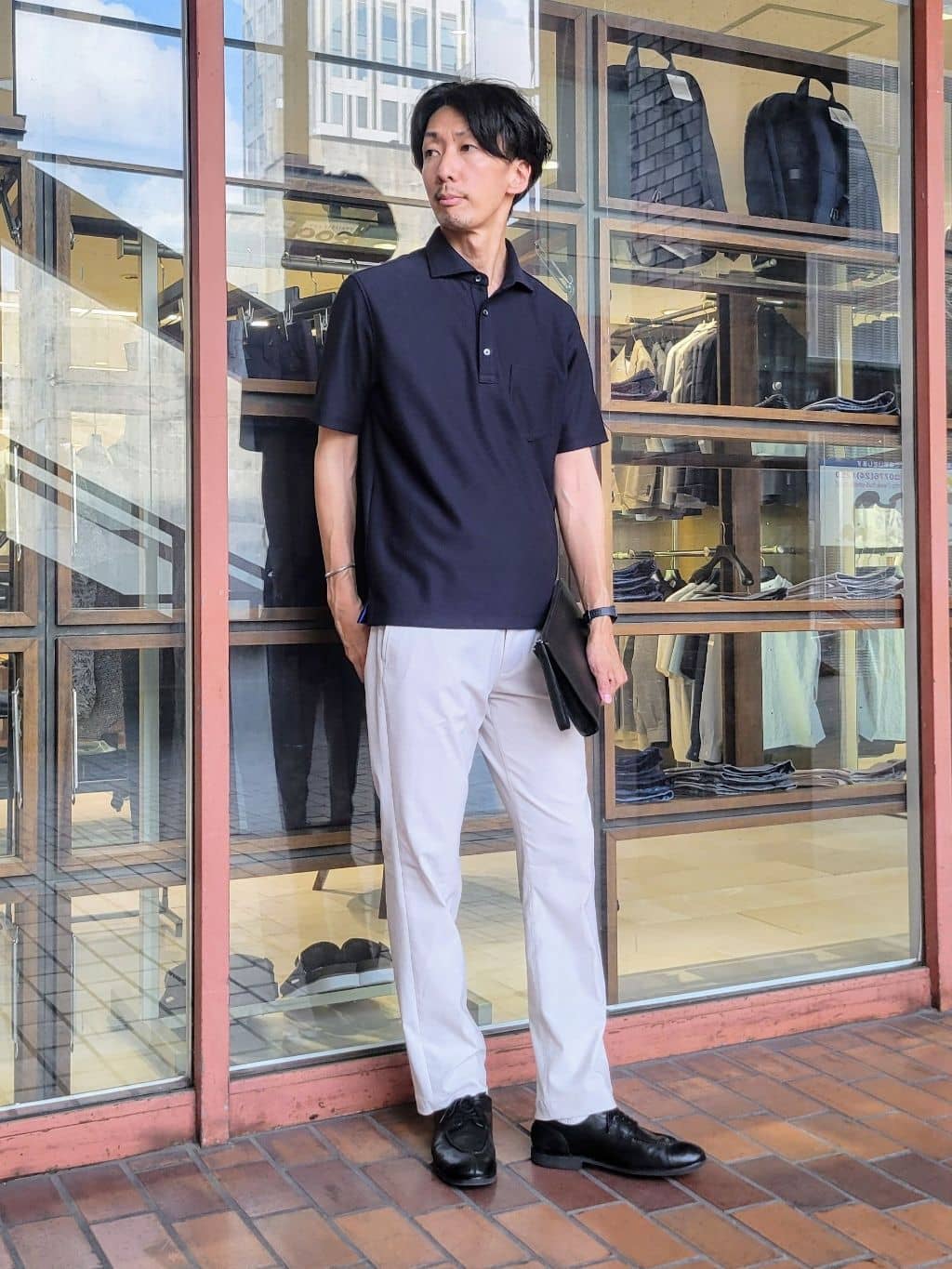 piroyaさんの「TAKEO KIKUCHI｜【ベーシック】レザー クラッチバッグ」を使ったコーディネート
