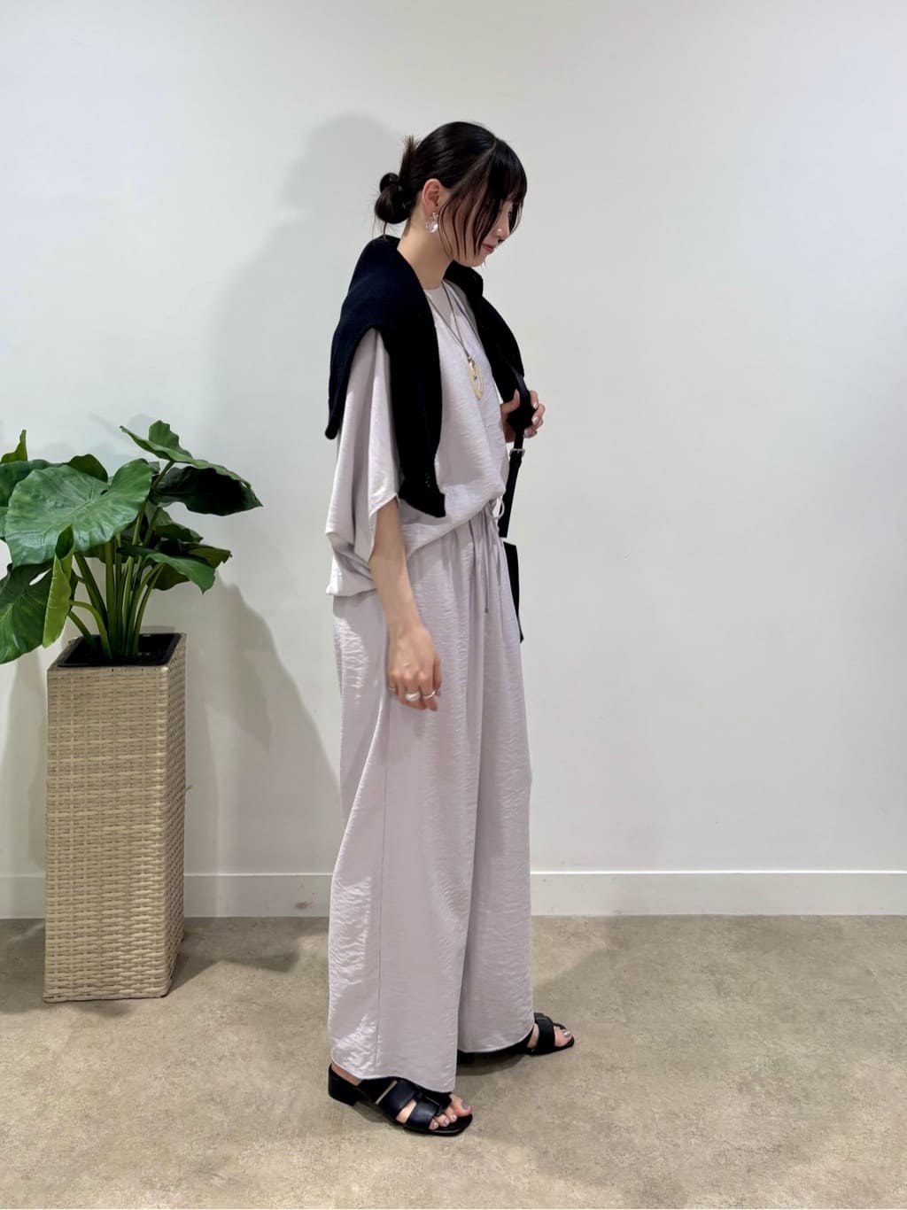 ibukiさんの「INDIVI｜◆【洗える／5分袖／UVケア／SETUP可能】モモンガスリーブブラウス」を使ったコーディネート