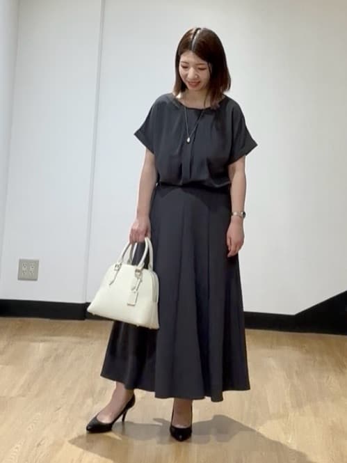 MIKIKOさんの「UNTITLED｜◆【セットアップ可/接触冷感/イージーケア】リラクミスト　2WAYブラウス」を使ったコーディネート