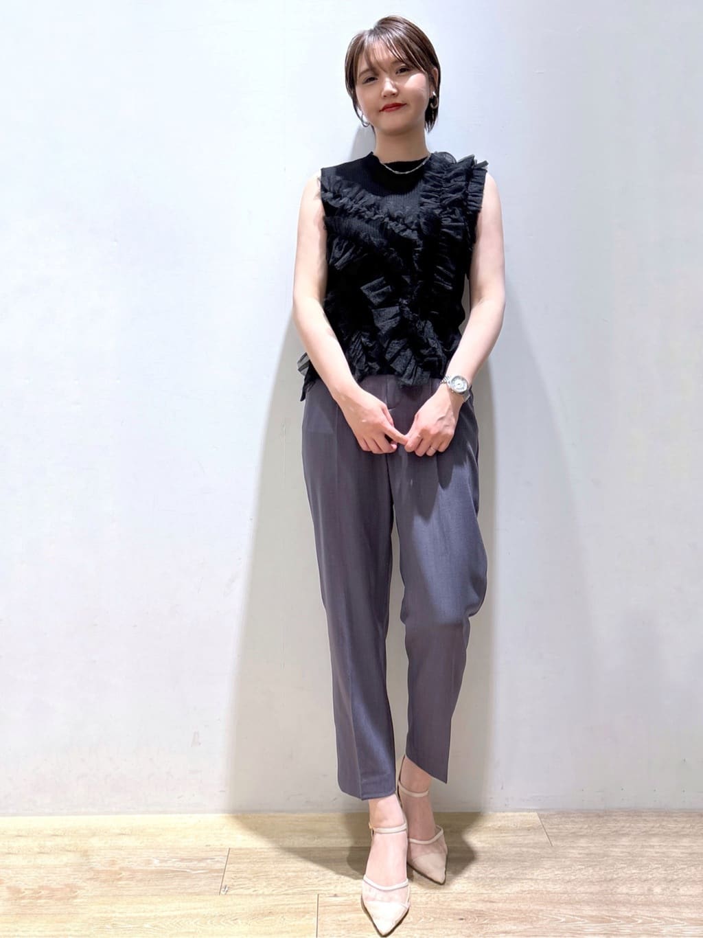 mizukiさんの「index｜ストレッチテーパードパンツ【洗濯機洗い可／吸水速乾／防シワ】」を使ったコーディネート