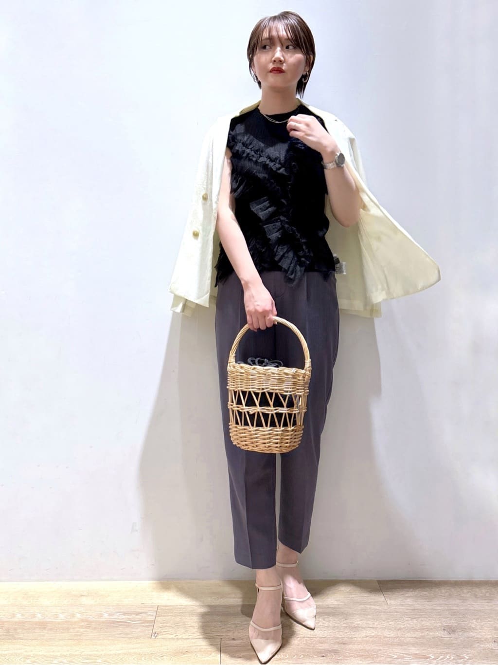 mizukiさんの「index｜ストレッチテーパードパンツ【洗濯機洗い可／吸水速乾／防シワ】」を使ったコーディネート