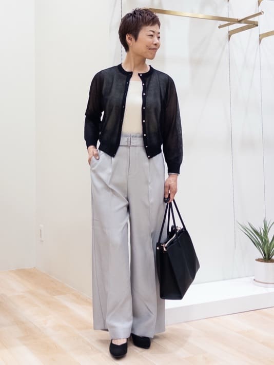 シュウコさんの「grove｜【人間工学】つつまれフィットパンプス【入卒対応可】」を使ったコーディネート