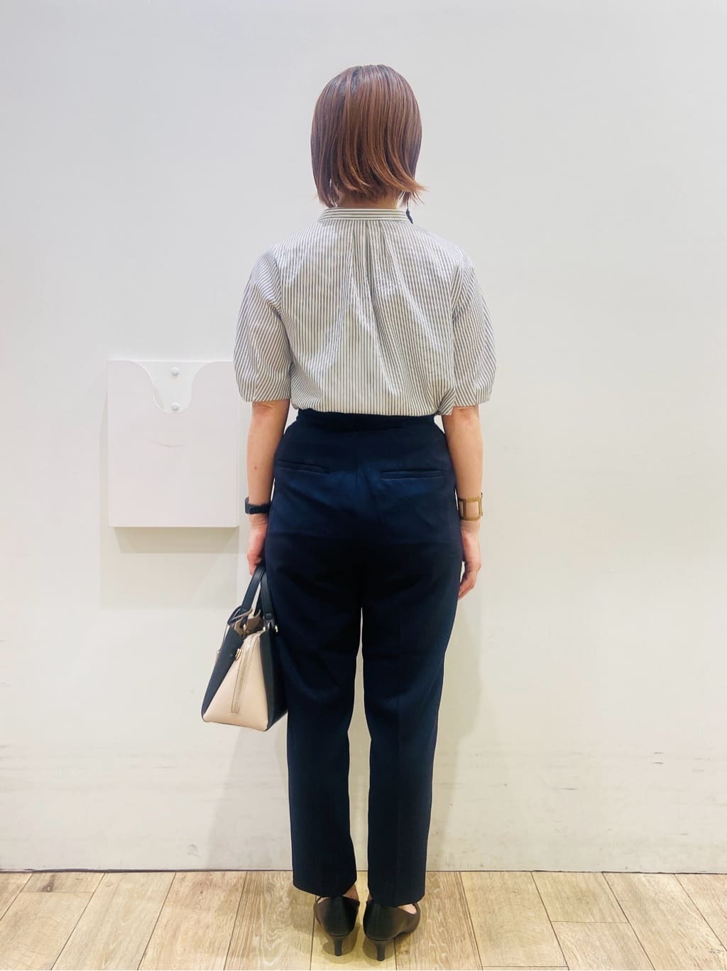 YUKOさんの「index｜ストレッチテーパードパンツ【洗濯機洗い可／吸水速乾／防シワ】」を使ったコーディネート