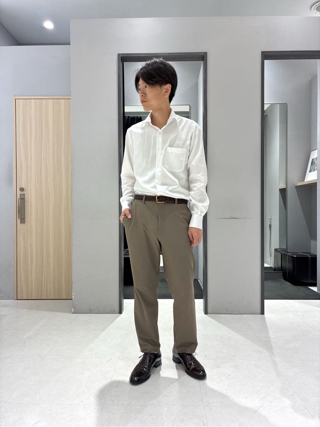 わいずみさんの「TAKEO KIKUCHI｜【360&deg;ストレッチ／セットアップ対応】None Of Stress パンツ」を使ったコーディネート