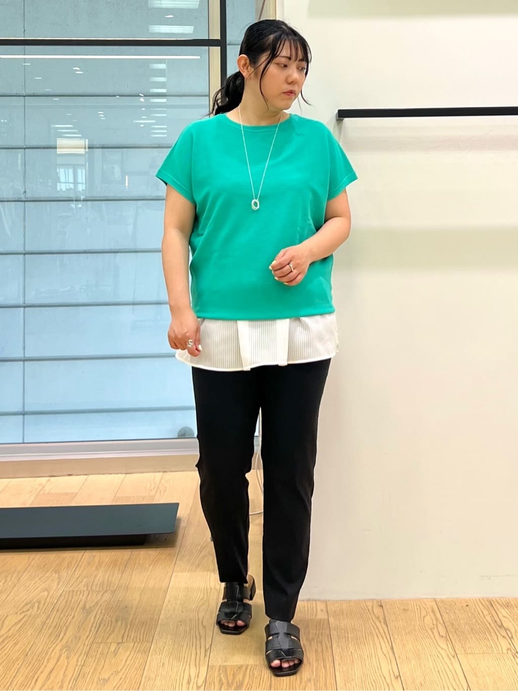 shimaさんの「INDIVI｜【洗える／レイヤードにも活躍】ペプラムインナートップス」を使ったコーディネート