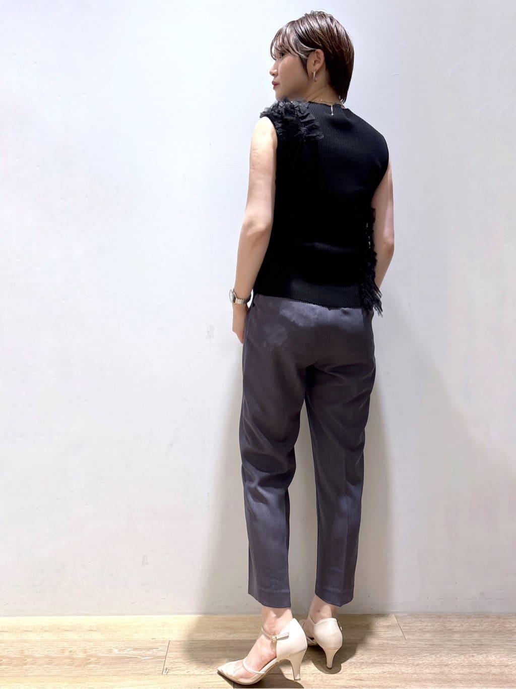 mizukiさんの「index｜ストレッチテーパードパンツ【洗濯機洗い可／吸水速乾／防シワ】」を使ったコーディネート