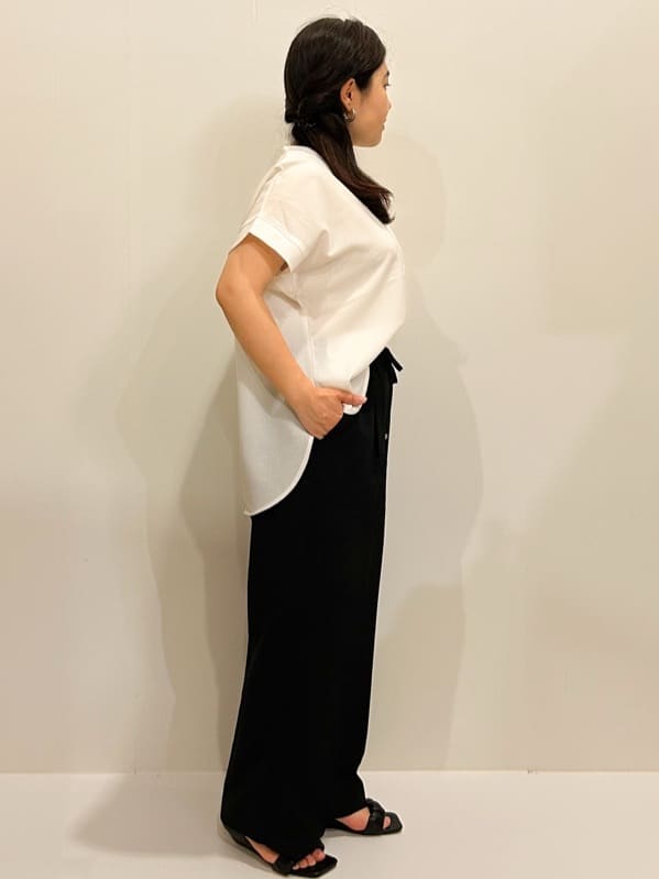 ちゃこさんの「OPAQUE.CLIP｜《7色展開／SS-LLサイズ》ストレッチスキッパーブラウス／セットアップ対応【洗濯機洗い可／防シワ】」を使ったコーディネート
