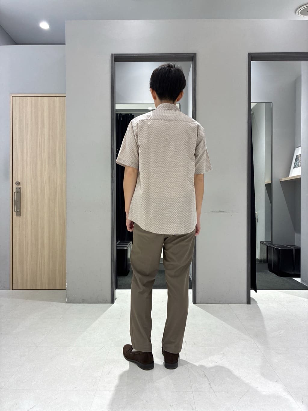 わいずみさんの「TAKEO KIKUCHI｜【360&deg;ストレッチ／セットアップ対応】None Of Stress パンツ」を使ったコーディネート