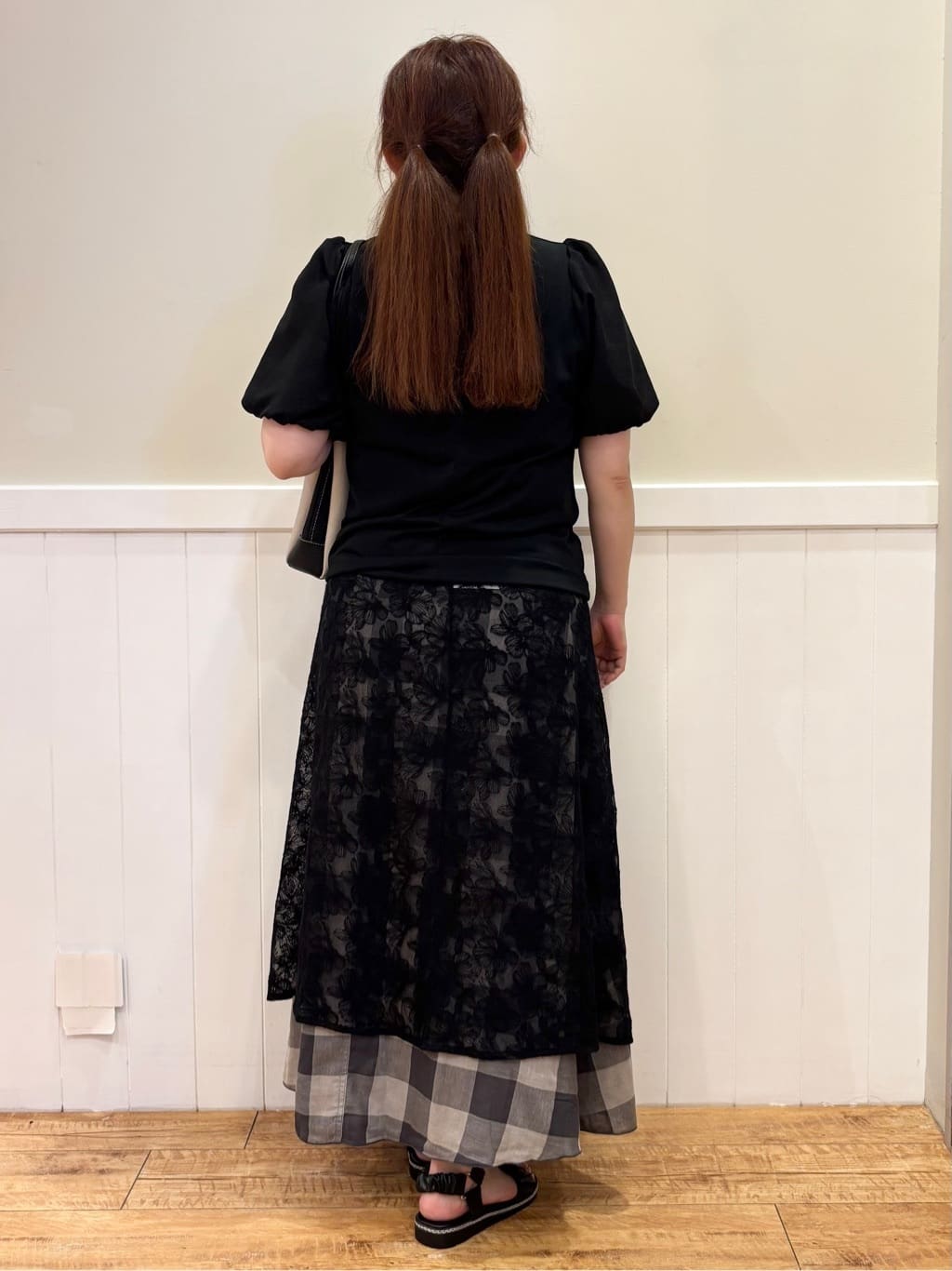 ハチさんの「SHOO･LA･RUE｜」を使ったコーディネート