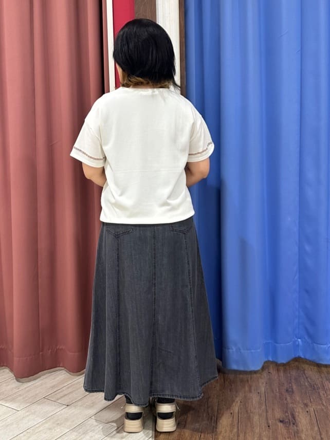 Meeさんの「SHOO･LA･RUE｜◆【洗える/S-LL】色違いで揃えたい テレコリブタンクトップ」を使ったコーディネート