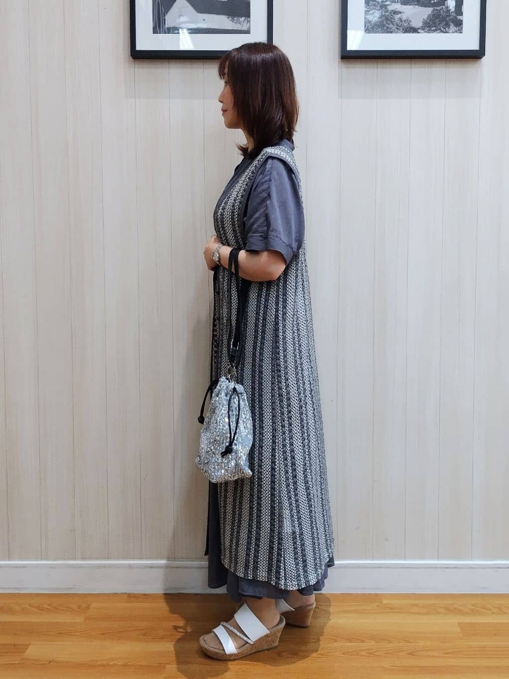 yseさんの「SHOO･LA･RUE｜◆キラキラループマガールサンダル」を使ったコーディネート