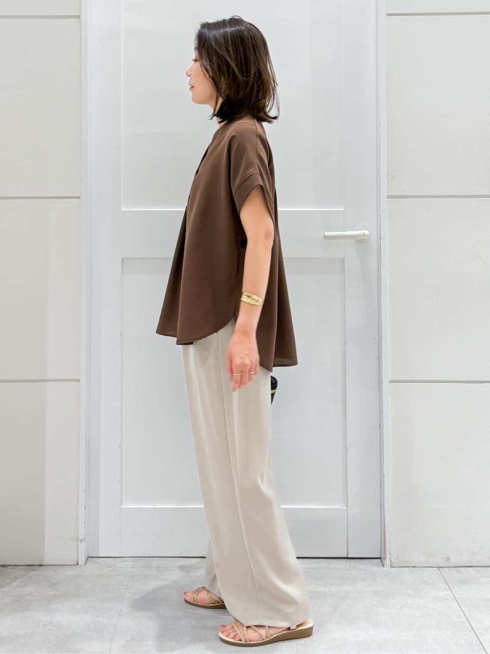 yuka.aさんの「OPAQUE.CLIP｜《7色展開／SS-LLサイズ》ストレッチスキッパーブラウス／セットアップ対応【洗濯機洗い可／防シワ】」を使ったコーディネート