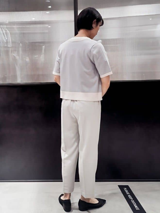miuraさんの「index｜ストレッチテーパードパンツ【洗濯機洗い可／吸水速乾／防シワ】」を使ったコーディネート