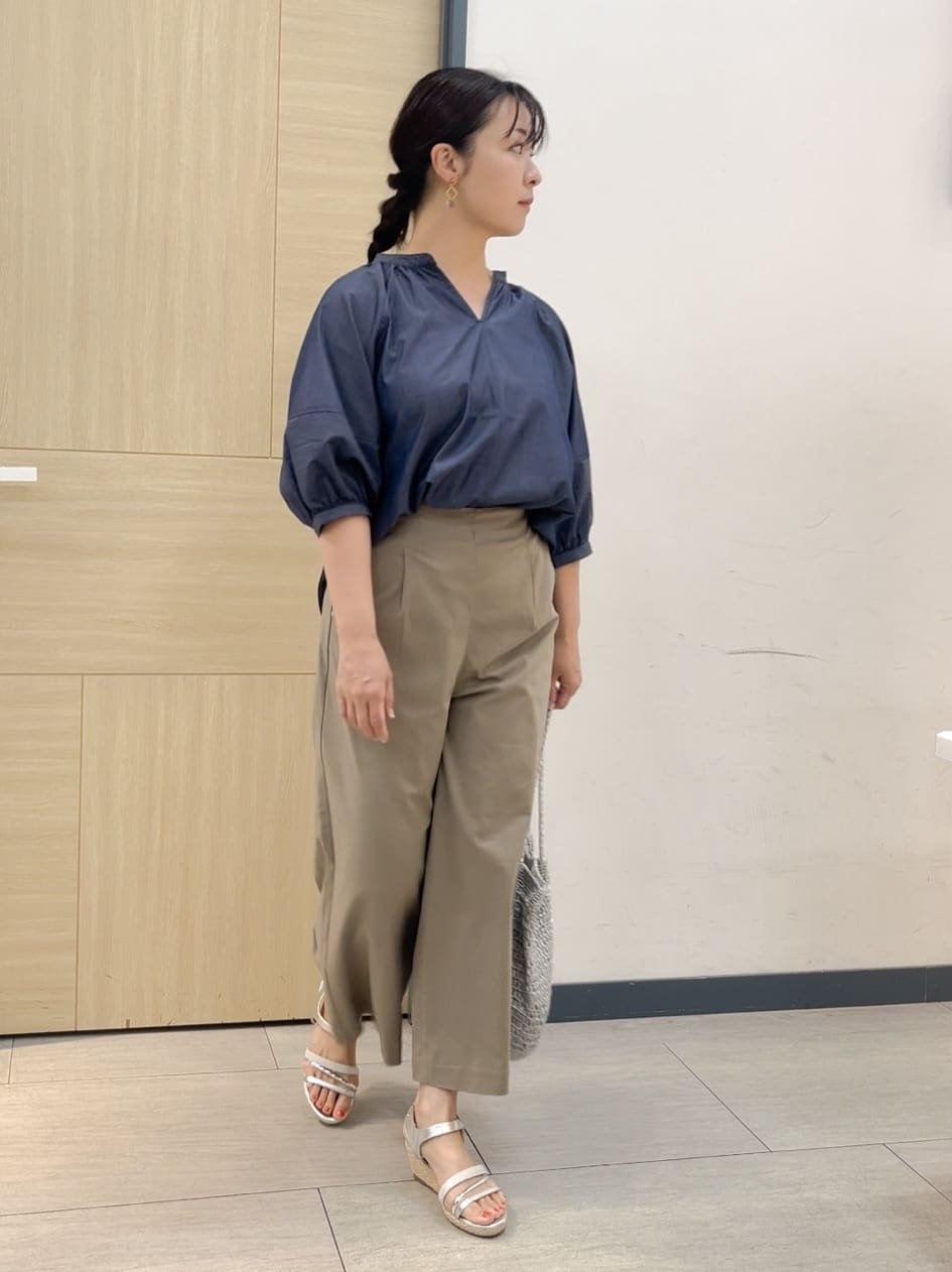 YOさんの「grove｜サマーハイパーストレッチワイドパンツ」を使ったコーディネート