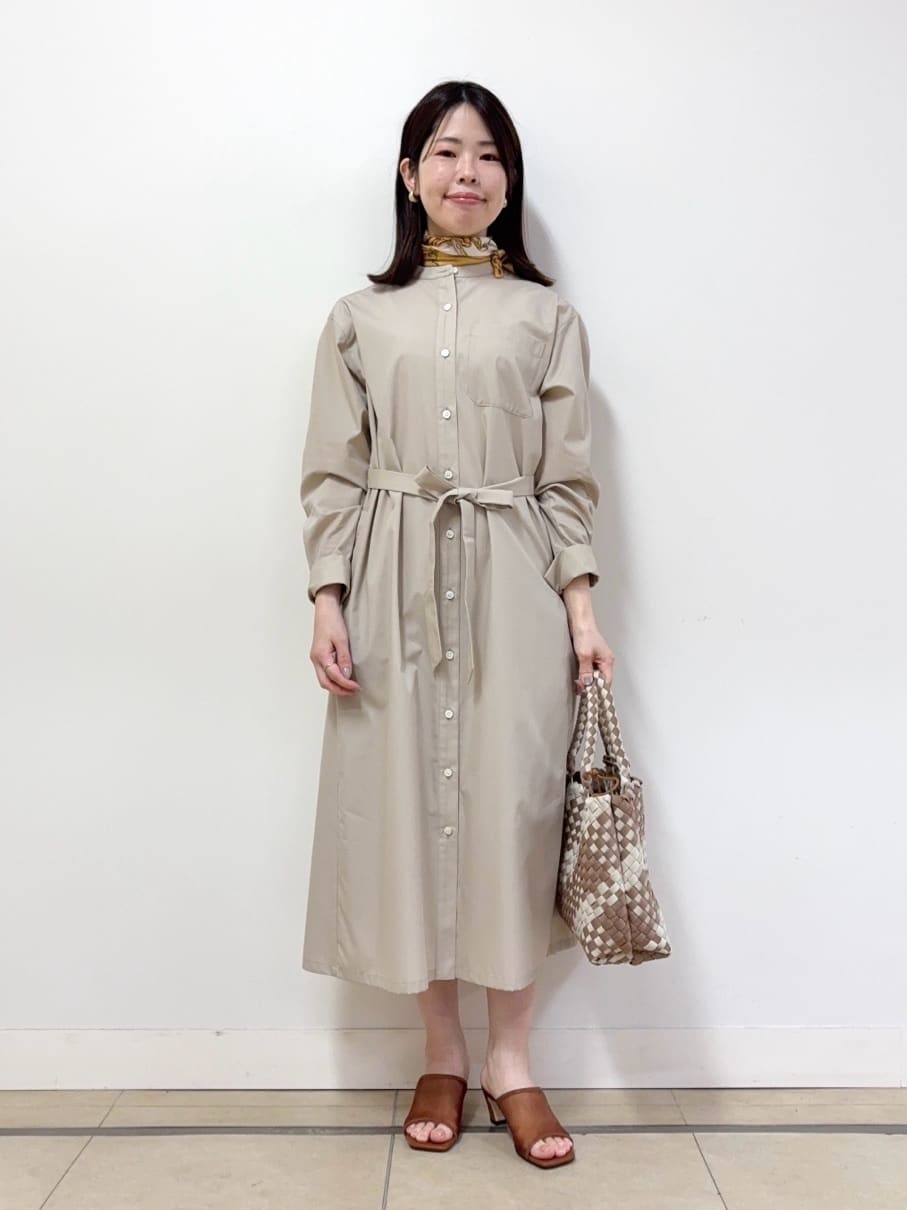 asamiさんの「UNTITLED｜【手洗い／88cm正方形】バイカラーハーネススカーフ」を使ったコーディネート