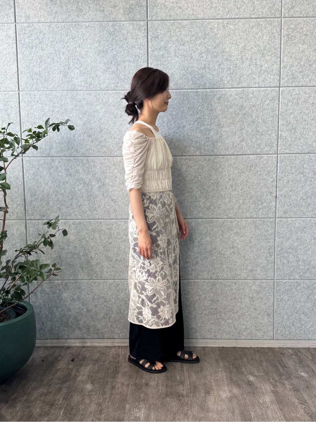 uchi__yamaさんの「CODE A｜french twill easy trouser」を使ったコーディネート