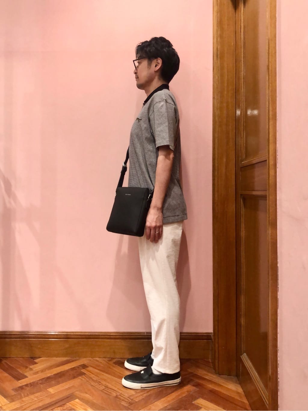 OKJさんの「DRESSTERIOR｜【撥水仕様】シュリンクレザー ショルダーバッグ」を使ったコーディネート