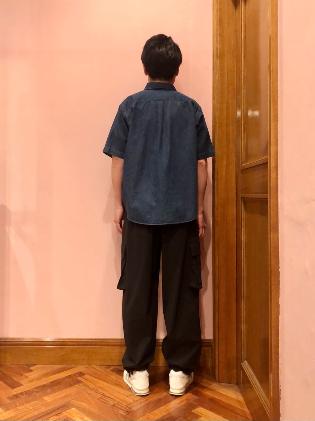 OKJさんの「DRESSTERIOR｜◆【セットアップ可】2WAYストレッチ ワイドカーゴパンツ」を使ったコーディネート