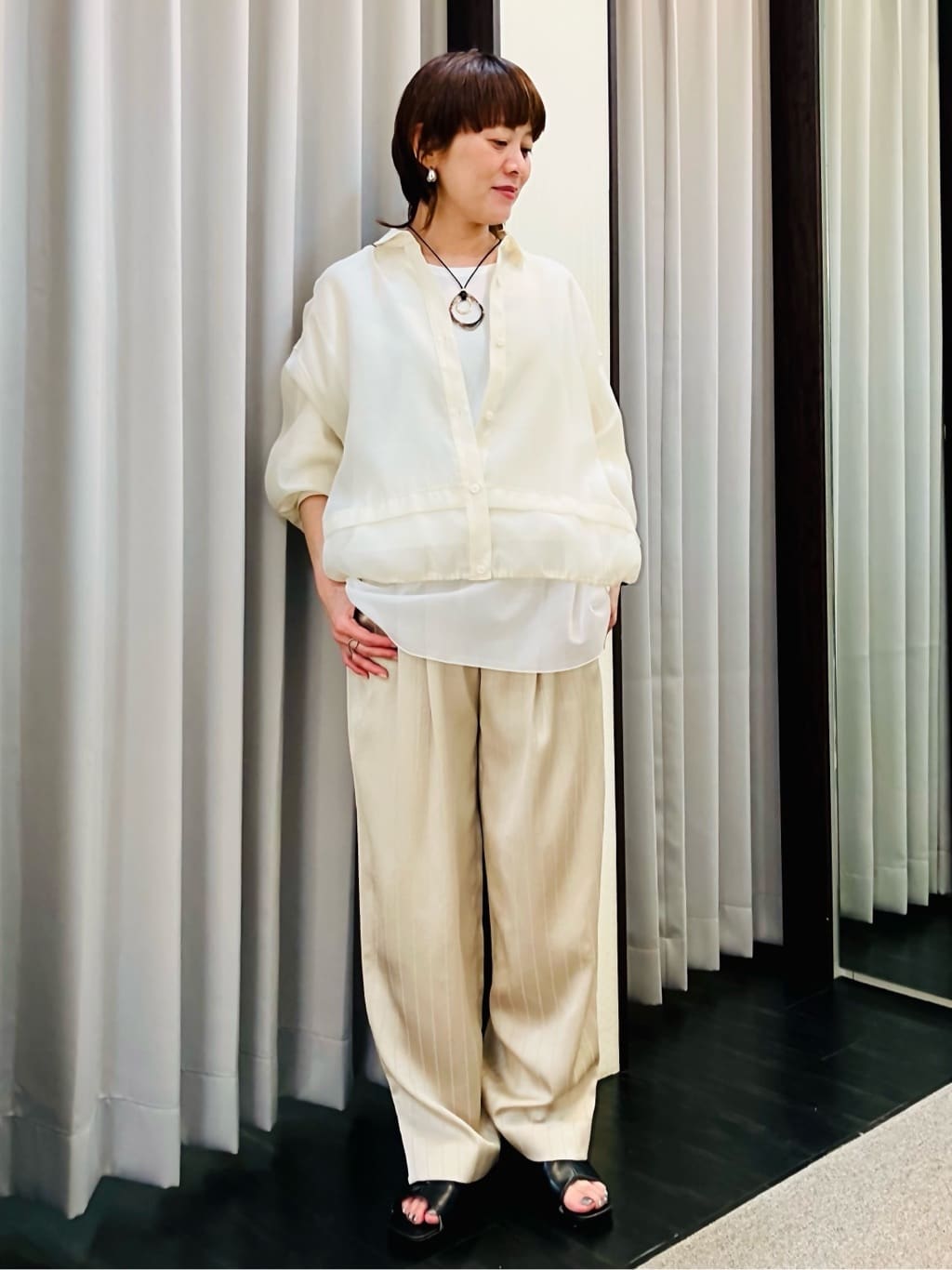 YUKIさんの「INDIVI｜【洗える】裾シアー半袖トップス」を使ったコーディネート