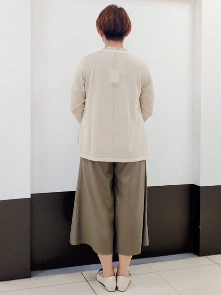 じゅりさんの「Reflect｜◆【WEB先行カラーあり／手洗い可】涼しげスリットカーディガン」を使ったコーディネート