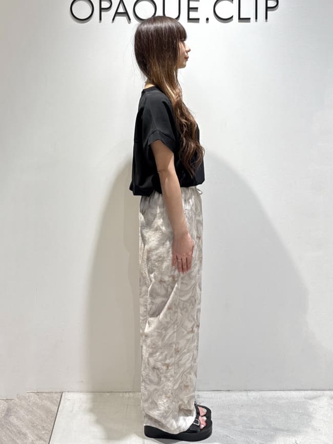 mikaさんの「OPAQUE.CLIP｜《7色展開／SS-LLサイズ》ストレッチスキッパーブラウス／セットアップ対応【洗濯機洗い可／防シワ】」を使ったコーディネート