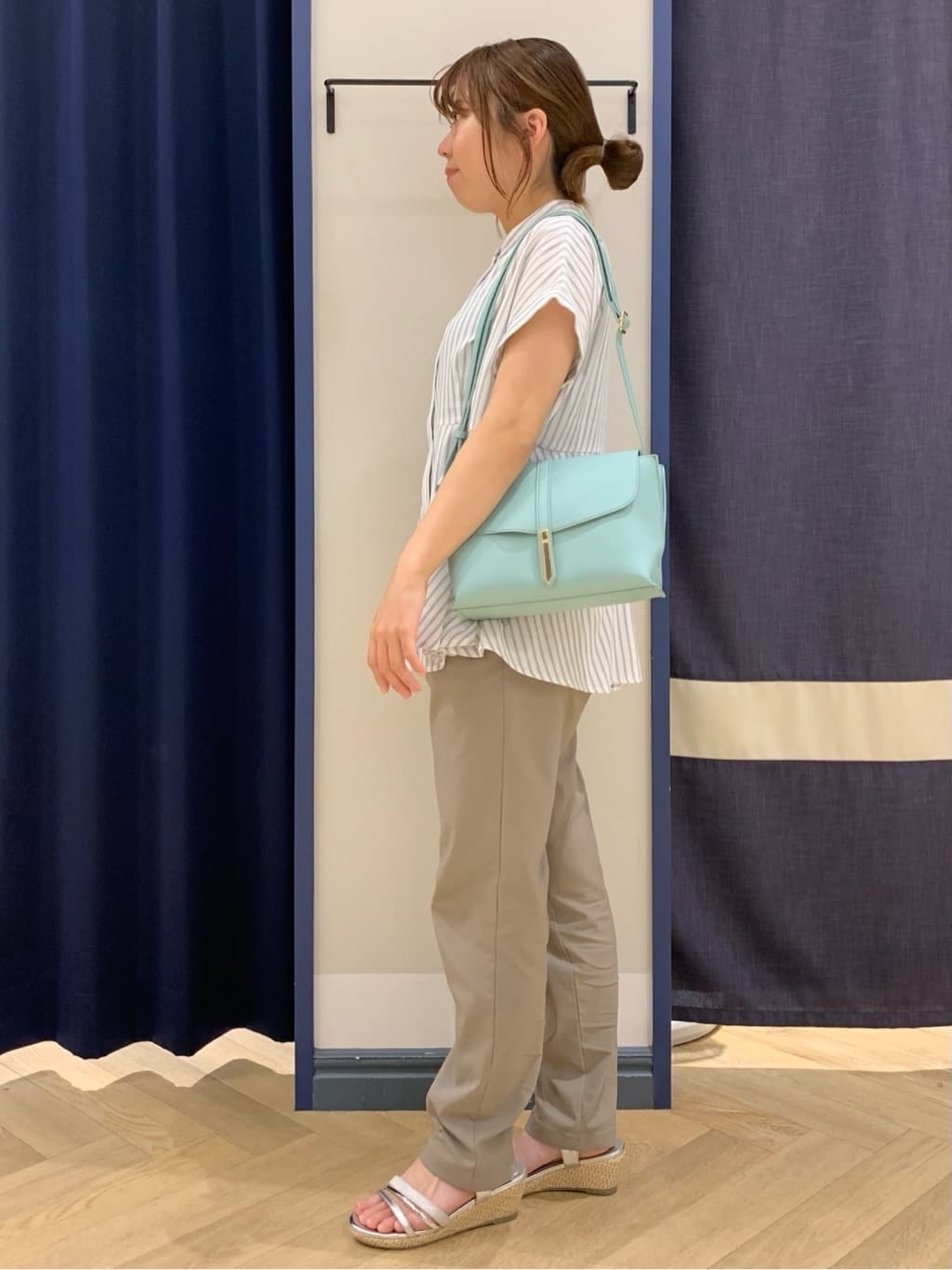 mokaさんの「grove｜【冷感】サマーハイパーストレッチテーパードパンツ」を使ったコーディネート