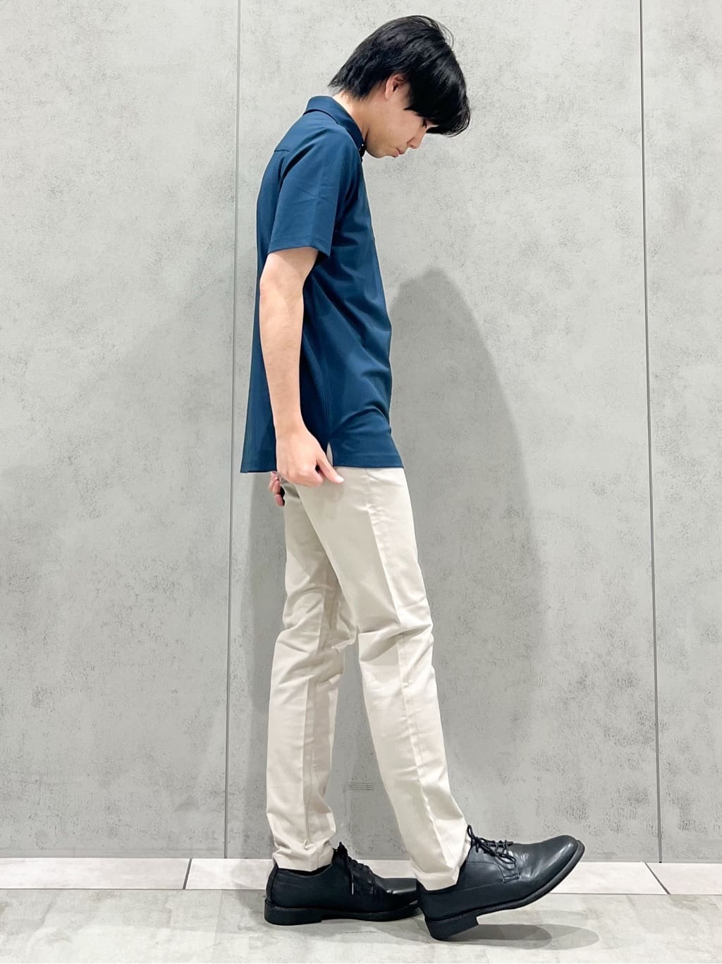 SHI-MAさんの「THE SHOP TK｜【オールシーズン穿ける！】7DAYSストレッチへリンボンパンツ　ON&hArr;OFF兼用」を使ったコーディネート